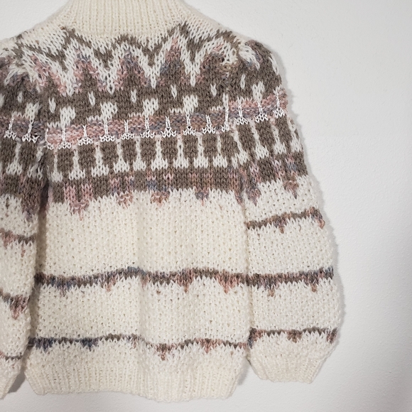 SOLD Vintage Handknit Sweater - Picture 7 of 9